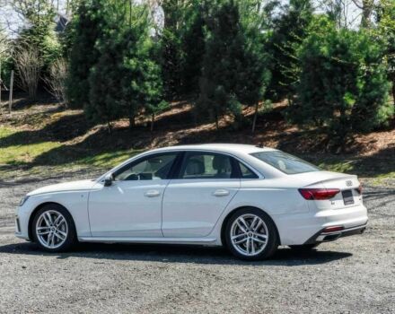 Белый Ауди А4, объемом двигателя 2 л и пробегом 10 тыс. км за 12000 $, фото 4 на Automoto.ua