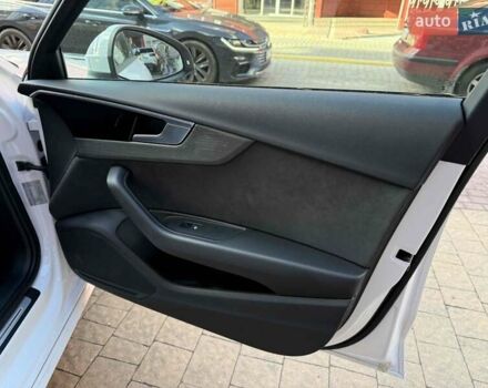 Белый Ауди А4, объемом двигателя 2 л и пробегом 47 тыс. км за 40900 $, фото 39 на Automoto.ua