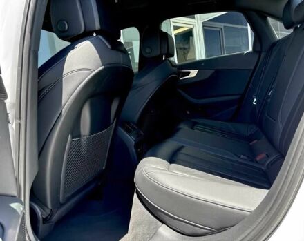 Белый Ауди А4, объемом двигателя 2 л и пробегом 22 тыс. км за 15000 $, фото 14 на Automoto.ua