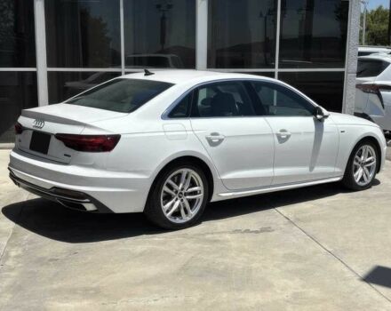 Белый Ауди А4, объемом двигателя 2 л и пробегом 22 тыс. км за 15000 $, фото 6 на Automoto.ua