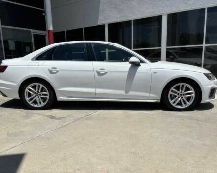 Белый Ауди А4, объемом двигателя 2 л и пробегом 22 тыс. км за 15000 $, фото 7 на Automoto.ua