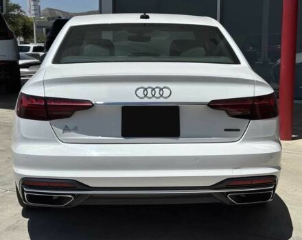 Белый Ауди А4, объемом двигателя 2 л и пробегом 22 тыс. км за 15000 $, фото 5 на Automoto.ua