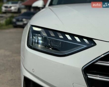 Белый Ауди А4, объемом двигателя 2 л и пробегом 11 тыс. км за 37690 $, фото 3 на Automoto.ua