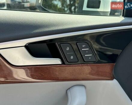 Белый Ауди А4, объемом двигателя 2 л и пробегом 11 тыс. км за 37690 $, фото 19 на Automoto.ua