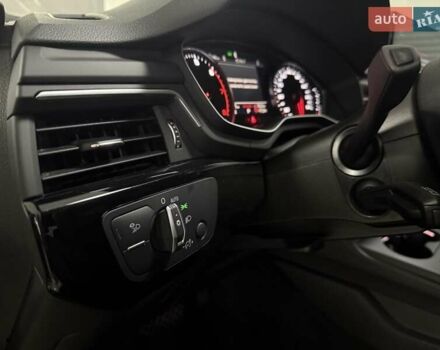 Белый Ауди А4, объемом двигателя 2 л и пробегом 18 тыс. км за 35500 $, фото 5 на Automoto.ua