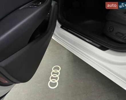 Белый Ауди А4, объемом двигателя 2 л и пробегом 18 тыс. км за 35500 $, фото 6 на Automoto.ua