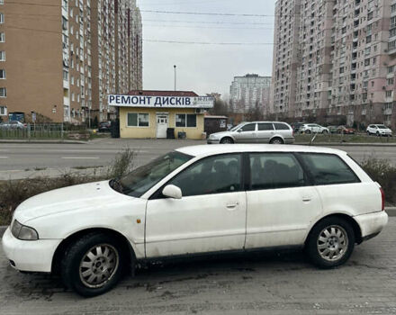 Белый Ауди А4, объемом двигателя 1.9 л и пробегом 330 тыс. км за 1200 $, фото 2 на Automoto.ua