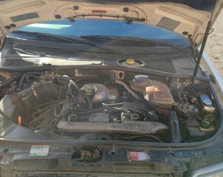 Белый Ауди А4, объемом двигателя 2.5 л и пробегом 300 тыс. км за 2200 $, фото 6 на Automoto.ua