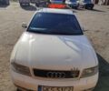 Белый Ауди А4, объемом двигателя 2.5 л и пробегом 300 тыс. км за 2200 $, фото 1 на Automoto.ua