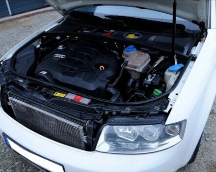 Белый Ауди А4, объемом двигателя 1.9 л и пробегом 228 тыс. км за 1850 $, фото 5 на Automoto.ua