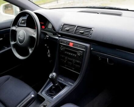 Белый Ауди А4, объемом двигателя 1.9 л и пробегом 228 тыс. км за 1850 $, фото 6 на Automoto.ua