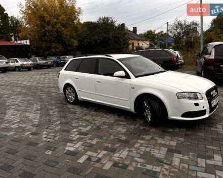 Белый Ауди А4, объемом двигателя 2 л и пробегом 280 тыс. км за 6400 $, фото 2 на Automoto.ua