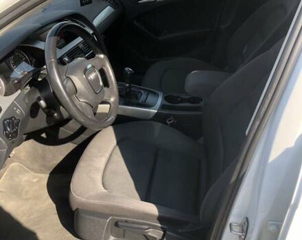 Білий Ауді А4, об'ємом двигуна 1.8 л та пробігом 162 тис. км за 8900 $, фото 6 на Automoto.ua