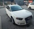 Белый Ауди А4, объемом двигателя 2 л и пробегом 350 тыс. км за 6800 $, фото 1 на Automoto.ua