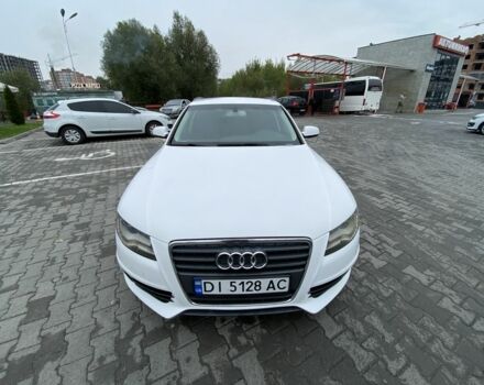 Ауді А4 2009 у Хмельницькому на Automoto.ua Білий Ауді А4, об'ємом двигуна 1.8 л та пробігом 389 тис. км за 8799 $, фото 3 на Automoto.ua