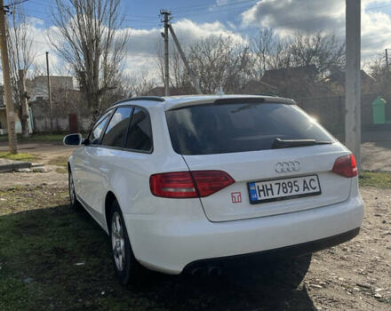 Белый Ауди А4, объемом двигателя 2 л и пробегом 267 тыс. км за 9000 $, фото 3 на Automoto.ua