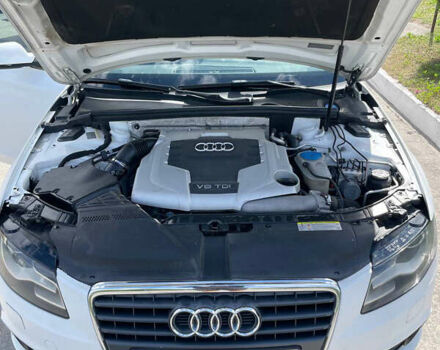 Белый Ауди А4, объемом двигателя 2.7 л и пробегом 288 тыс. км за 9800 $, фото 7 на Automoto.ua