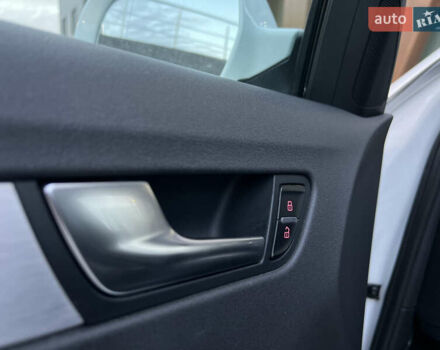 Белый Ауди А4, объемом двигателя 1.8 л и пробегом 227 тыс. км за 9300 $, фото 25 на Automoto.ua