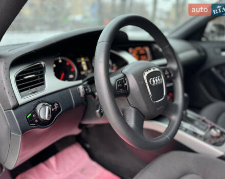 Ауді А4 2011 у Чернівцях на Automoto.ua Білий Ауді А4, об'ємом двигуна 2.01 л та пробігом 399 тис. км за 11000 $, фото 42 на Automoto.ua