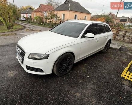 Белый Ауди А4, объемом двигателя 2 л и пробегом 261 тыс. км за 11300 $, фото 7 на Automoto.ua
