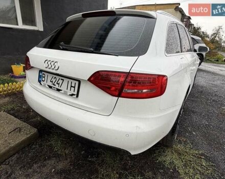 Белый Ауди А4, объемом двигателя 2 л и пробегом 261 тыс. км за 11300 $, фото 1 на Automoto.ua