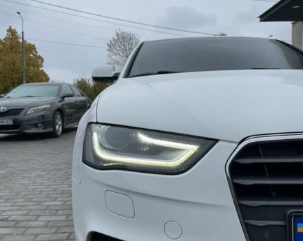 Білий Ауді А4, об'ємом двигуна 2 л та пробігом 325 тис. км за 12200 $, фото 27 на Automoto.ua
