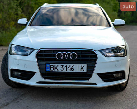 Белый Ауди А4, объемом двигателя 2 л и пробегом 293 тыс. км за 11600 $, фото 2 на Automoto.ua