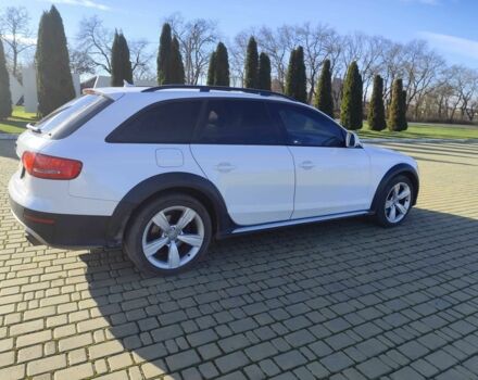 Белый Ауди А4, объемом двигателя 2 л и пробегом 240 тыс. км за 12500 $, фото 1 на Automoto.ua