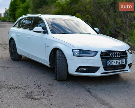 Белый Ауди А4, объемом двигателя 2 л и пробегом 293 тыс. км за 11600 $, фото 3 на Automoto.ua