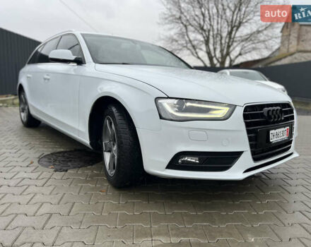 Белый Ауди А4, объемом двигателя 2 л и пробегом 255 тыс. км за 13600 $, фото 10 на Automoto.ua