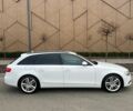 Белый Ауди А4, объемом двигателя 2 л и пробегом 250 тыс. км за 13499 $, фото 1 на Automoto.ua