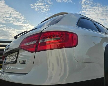 Белый Ауди А4, объемом двигателя 2 л и пробегом 164 тыс. км за 13900 $, фото 1 на Automoto.ua