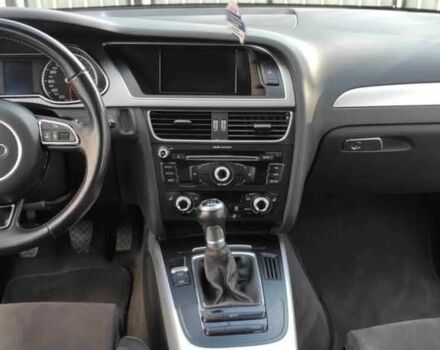 Білий Ауді А4, об'ємом двигуна 2 л та пробігом 123 тис. км за 8950 $, фото 17 на Automoto.ua