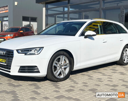 Белый Ауди А4, объемом двигателя 2 л и пробегом 185 тыс. км за 23990 $, фото 2 на Automoto.ua