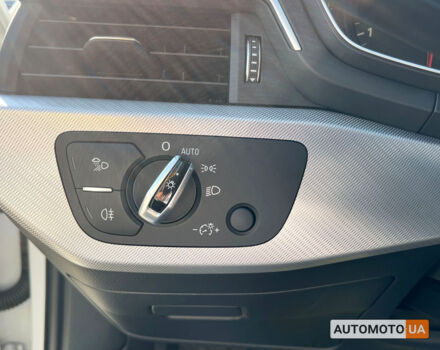 Белый Ауди А4, объемом двигателя 2 л и пробегом 185 тыс. км за 23990 $, фото 12 на Automoto.ua