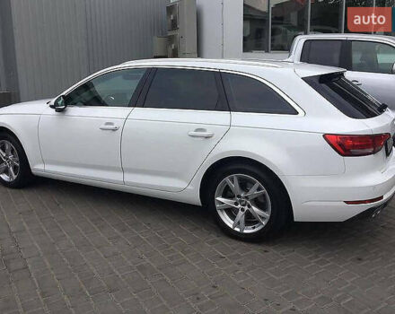 Ауді А4 2017 у Києві на Automoto.ua Білий Ауді А4, об'ємом двигуна 1.97 л та пробігом 270 тис. км за 14800 $, фото 4 на Automoto.ua