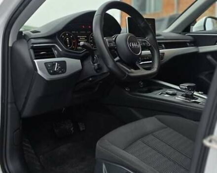 Белый Ауди А4, объемом двигателя 2 л и пробегом 214 тыс. км за 18500 $, фото 10 на Automoto.ua