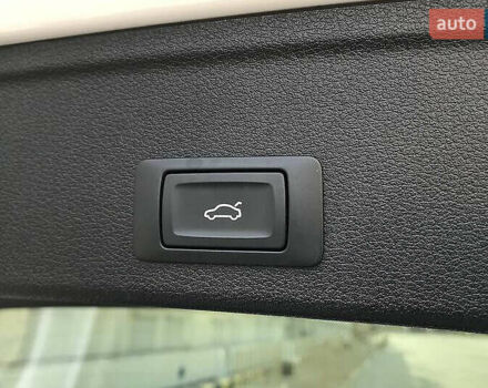 Ауді А4 2017 у Києві на Automoto.ua Білий Ауді А4, об'ємом двигуна 1.97 л та пробігом 270 тис. км за 14800 $, фото 14 на Automoto.ua