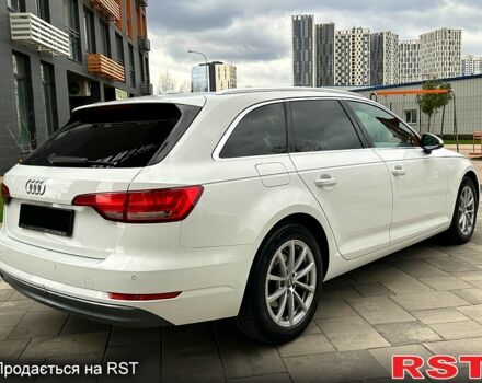 Білий Ауді А4, об'ємом двигуна 2 л та пробігом 227 тис. км за 16333 $, фото 3 на Automoto.ua