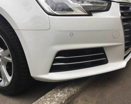 Білий Ауді А4, об'ємом двигуна 2 л та пробігом 270 тис. км за 12800 $, фото 2 на Automoto.ua
