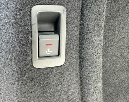 Белый Ауди А4, объемом двигателя 2 л и пробегом 220 тыс. км за 18500 $, фото 10 на Automoto.ua