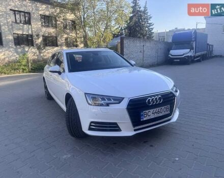 Белый Ауди А4, объемом двигателя 2 л и пробегом 295 тыс. км за 17999 $, фото 2 на Automoto.ua