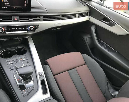 Ауді А4 2017 у Києві на Automoto.ua Білий Ауді А4, об'ємом двигуна 1.97 л та пробігом 270 тис. км за 14800 $, фото 8 на Automoto.ua