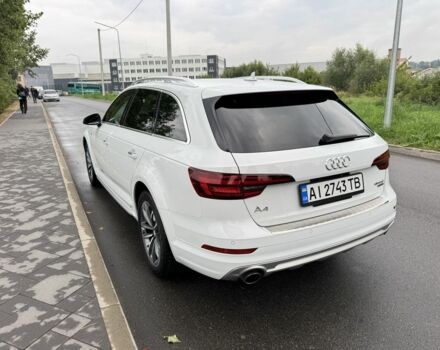 Білий Ауді А4, об'ємом двигуна 2 л та пробігом 123 тис. км за 23800 $, фото 7 на Automoto.ua