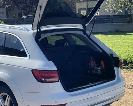 Белый Ауди А4, объемом двигателя 1.97 л и пробегом 148 тыс. км за 25000 $, фото 11 на Automoto.ua