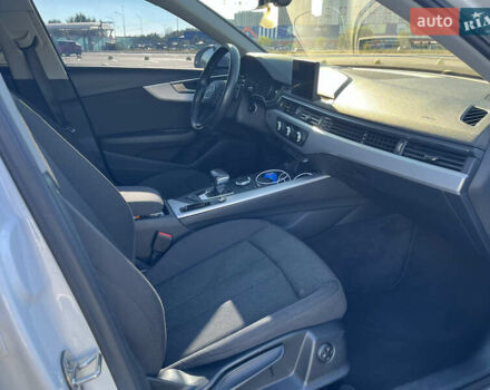 Белый Ауди А4, объемом двигателя 1.97 л и пробегом 228 тыс. км за 18700 $, фото 9 на Automoto.ua