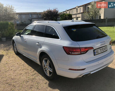 Белый Ауди А4, объемом двигателя 1.97 л и пробегом 148 тыс. км за 25000 $, фото 7 на Automoto.ua