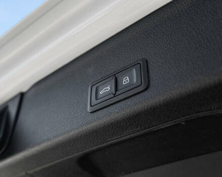 Белый Ауди А4, объемом двигателя 2 л и пробегом 175 тыс. км за 27990 $, фото 33 на Automoto.ua