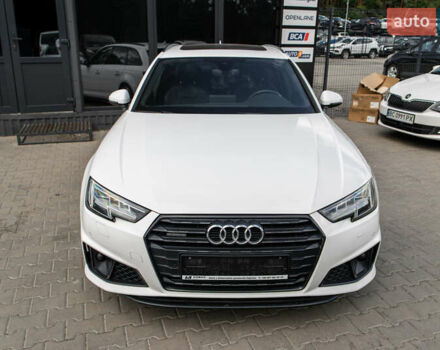 Белый Ауди А4, объемом двигателя 2 л и пробегом 175 тыс. км за 27990 $, фото 2 на Automoto.ua