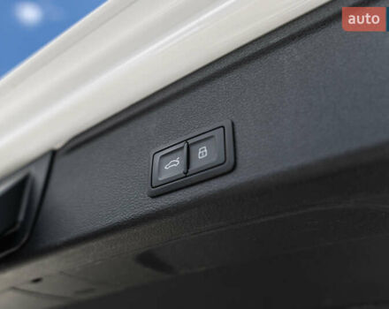 Белый Ауди А4, объемом двигателя 2 л и пробегом 175 тыс. км за 27990 $, фото 30 на Automoto.ua